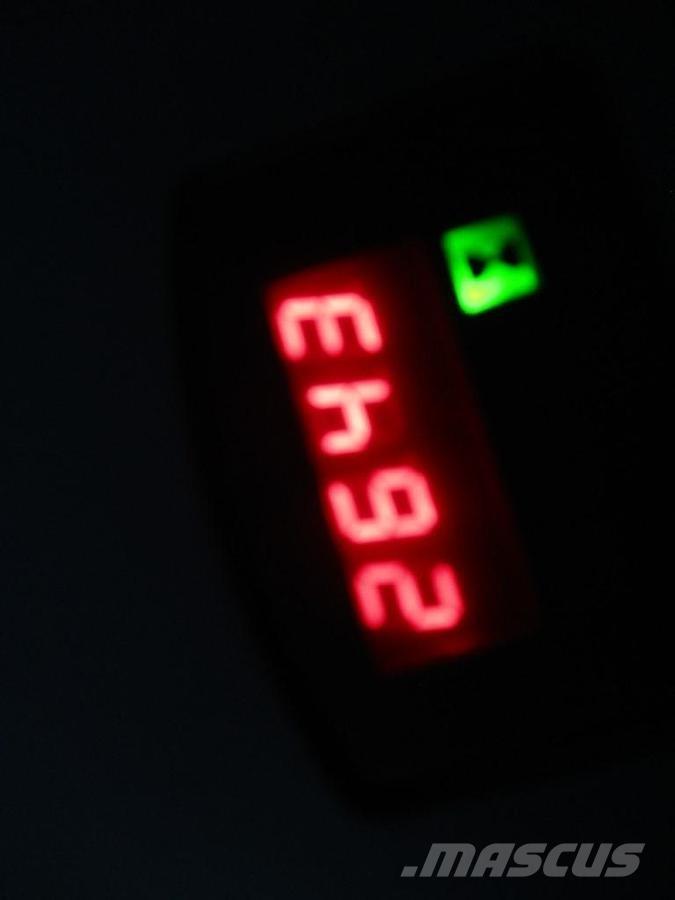 BT SPE125 Wózki widłowe unoszące z platformą dla operatora