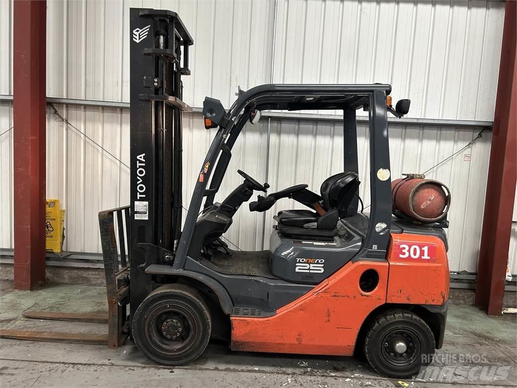Toyota 02-8FGF25 Wózki LPG