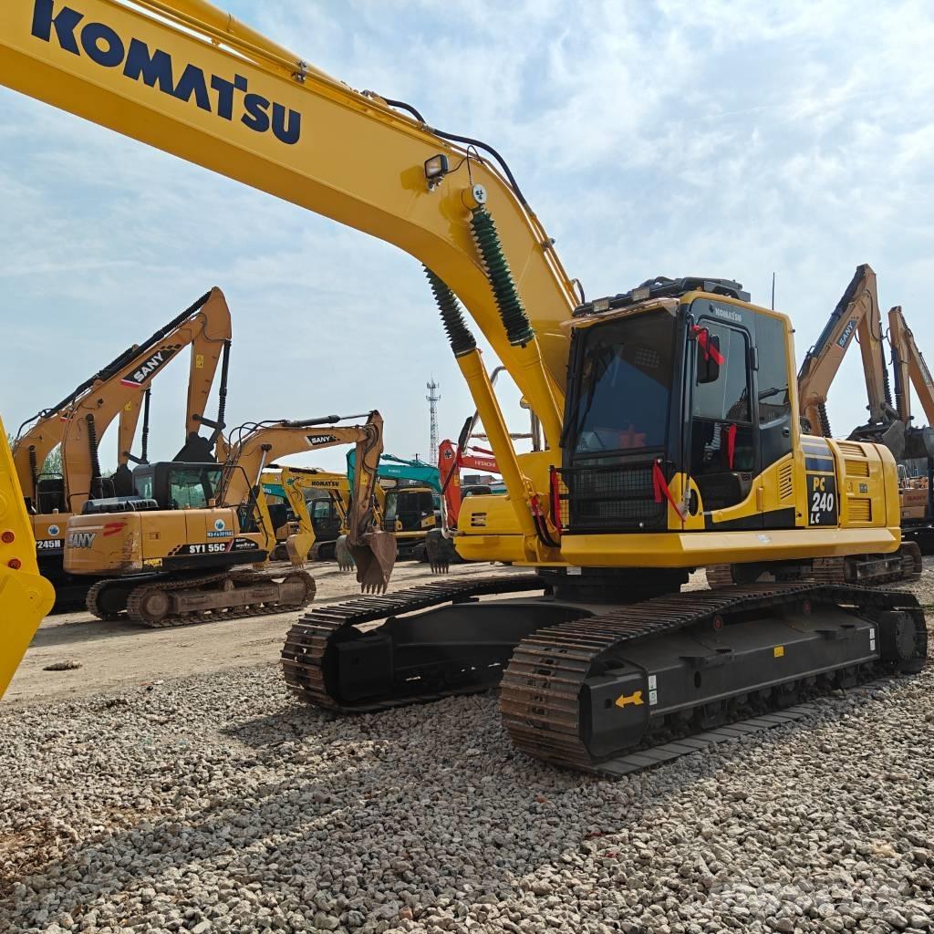 Komatsu 240LC-8 Koparki gąsienicowe