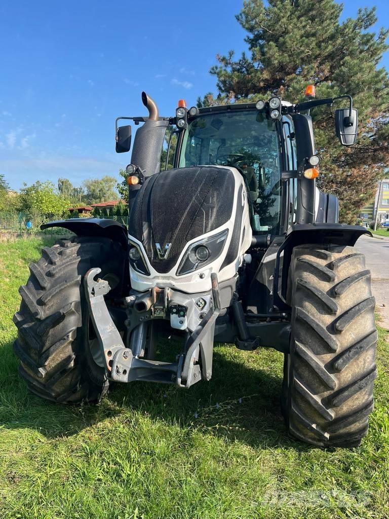 Valtra T234 Versu Ciągniki rolnicze