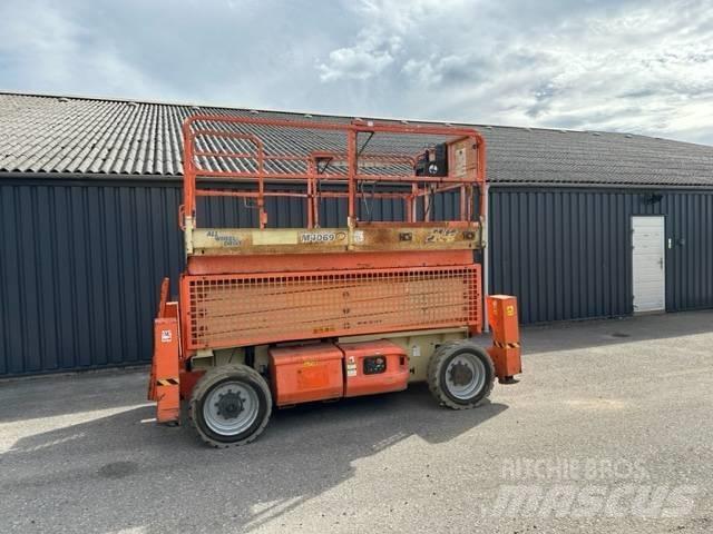 JLG M4069 Podnośniki nożycowe