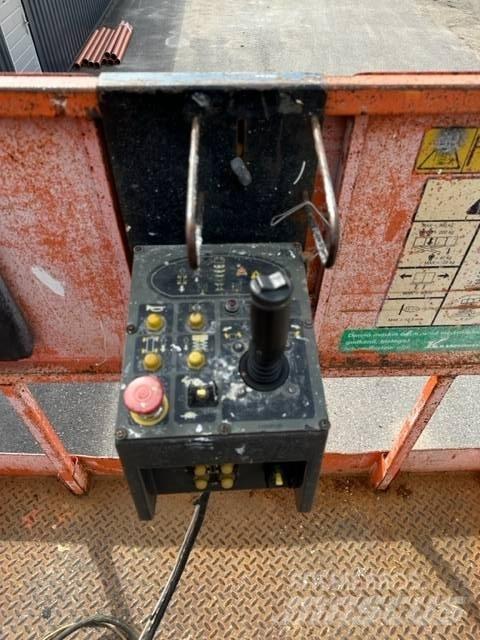 JLG M4069 Podnośniki nożycowe