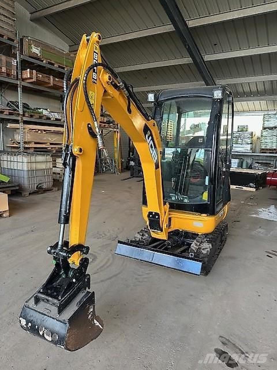 JCB 8018 CTS Minikoparki