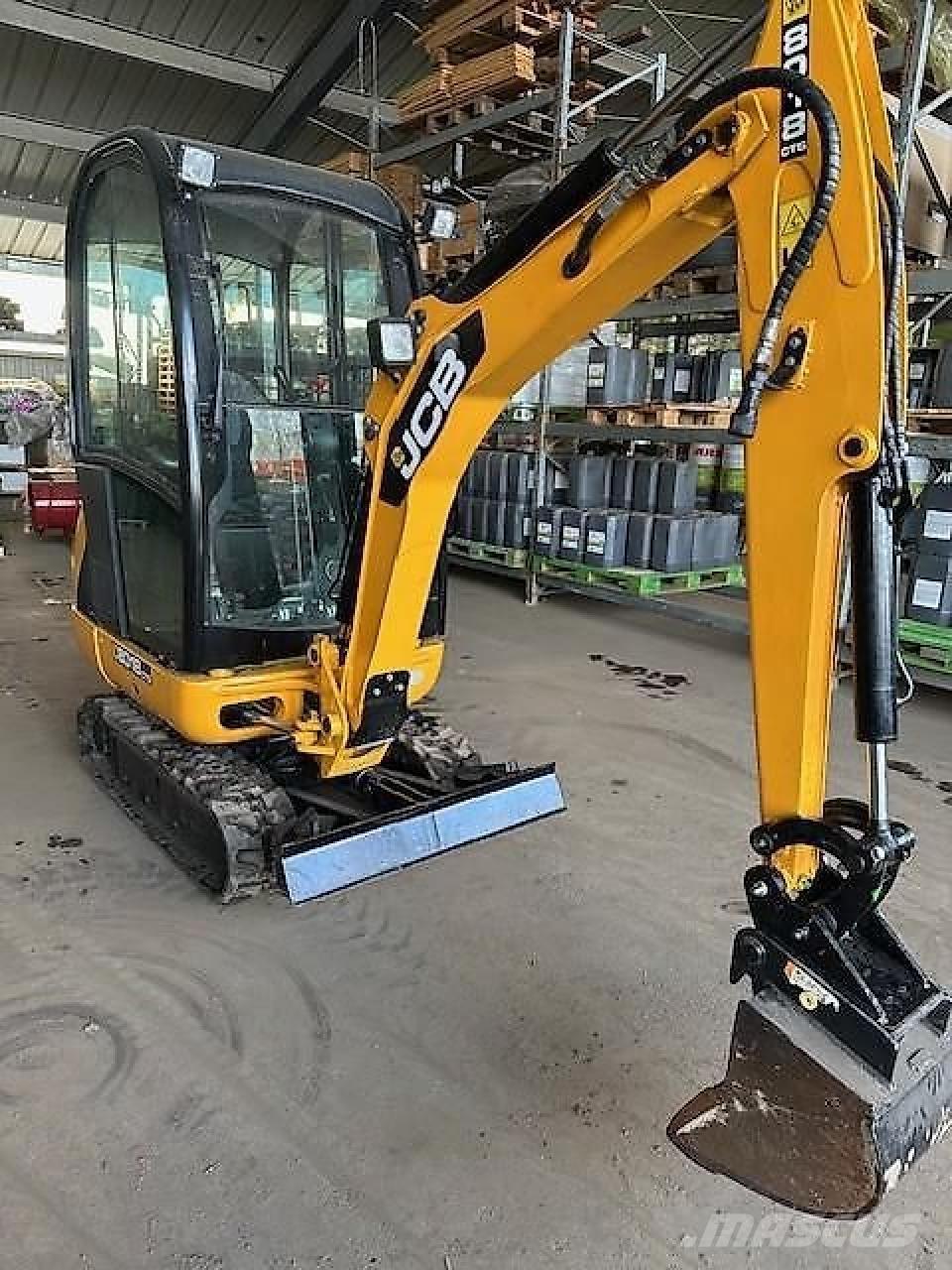 JCB 8018 CTS Minikoparki