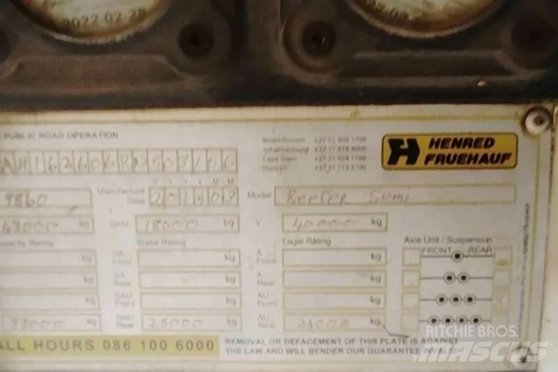Afrit 30 pallet Inne przyczepy
