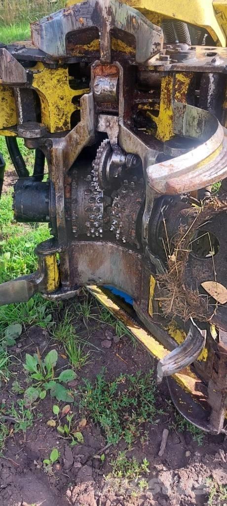 John Deere 1070 E Harwestery