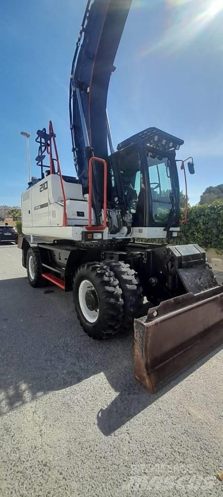 Hidromek HMK 210 W Koparki kołowe