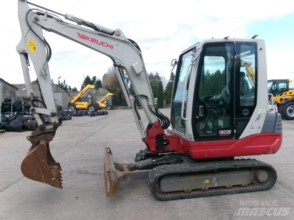 Takeuchi TB 235 Minikoparki