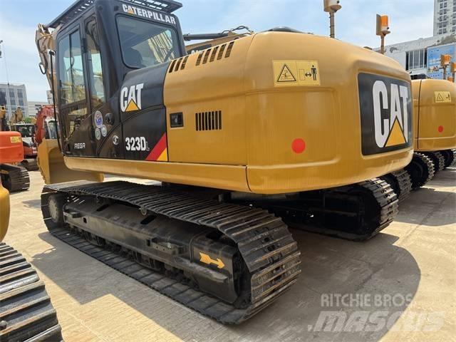 CAT 323 D L Koparki gąsienicowe