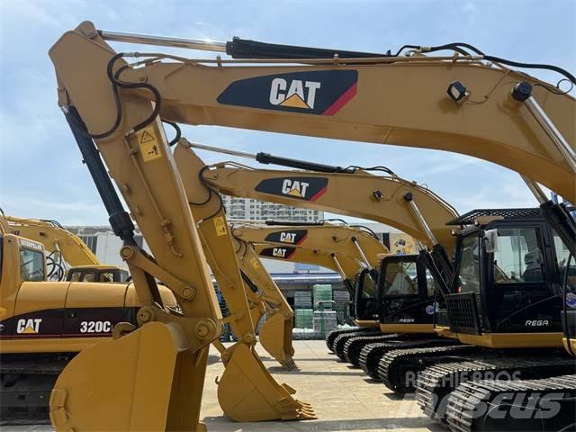 CAT 323 D L Koparki gąsienicowe