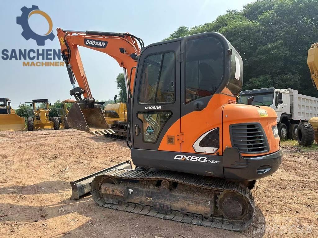 Doosan DX 60 Minikoparki
