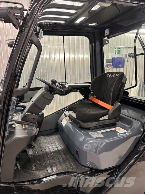 Toyota 52-8 FDF 30 Wózki Diesla