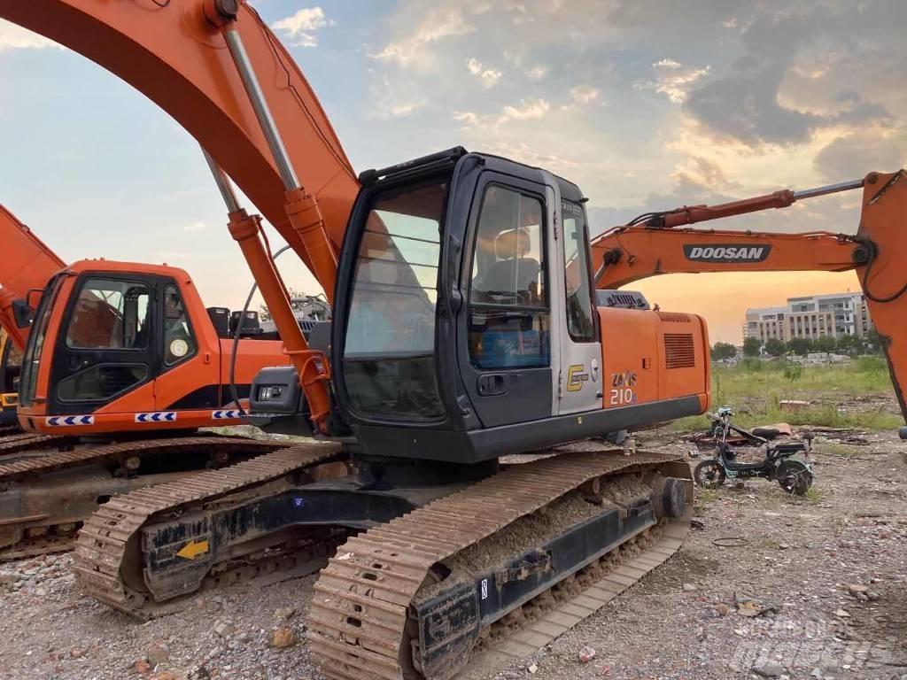 Hitachi ZX 210 Koparki gąsienicowe