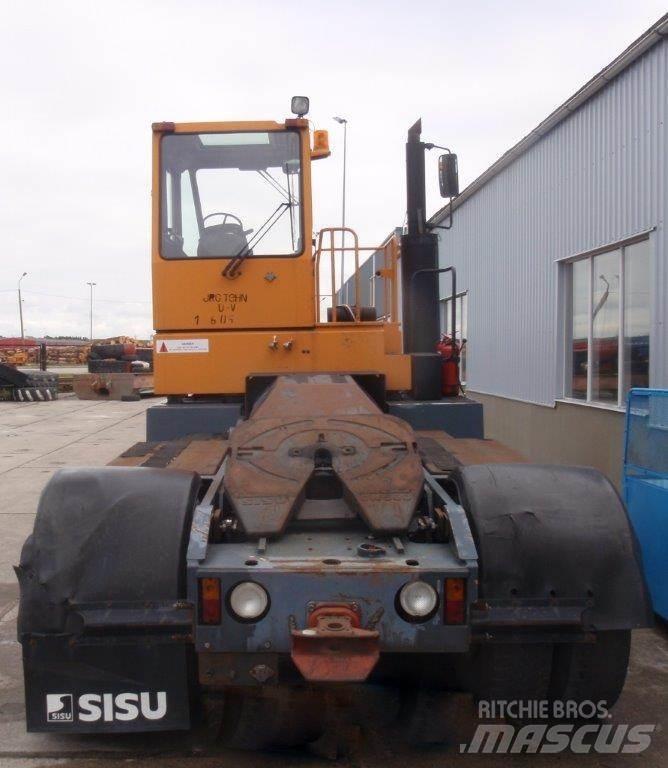 Sisu TRX 242 Ciągniki terminalowe