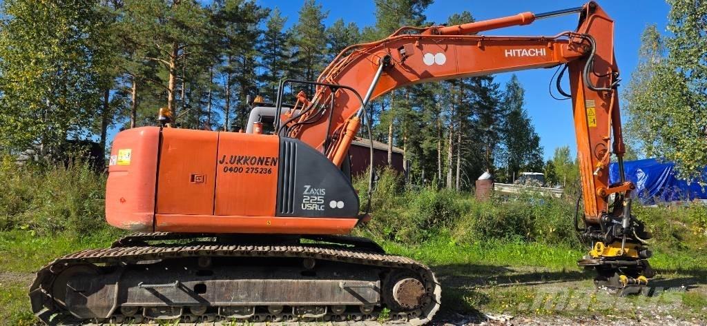 Hitachi ZX 225 USR Koparki gąsienicowe