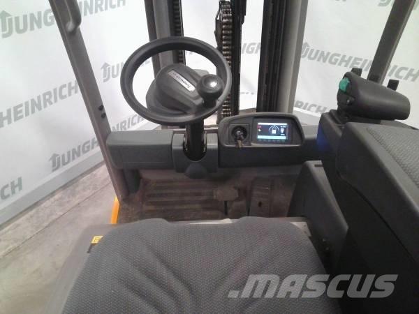 Jungheinrich EFG 215 Wózki elektryczne
