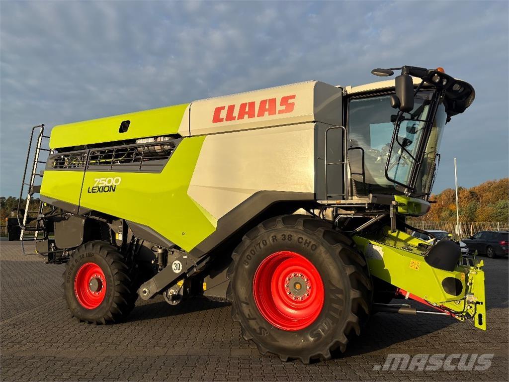 CLAAS LEXION 7500 Kombajny zbożowe
