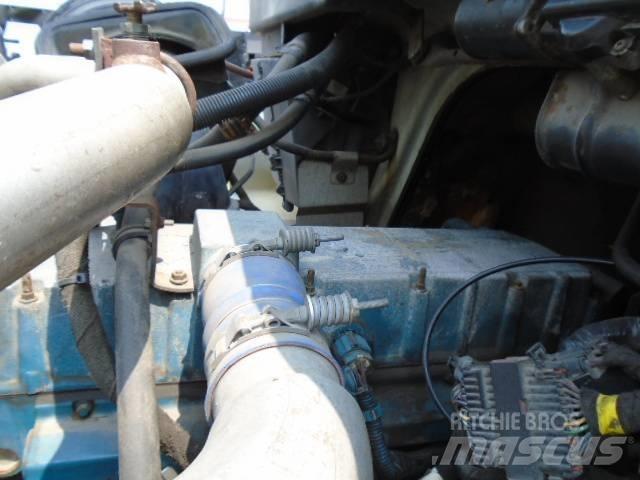 International 7500 Inne