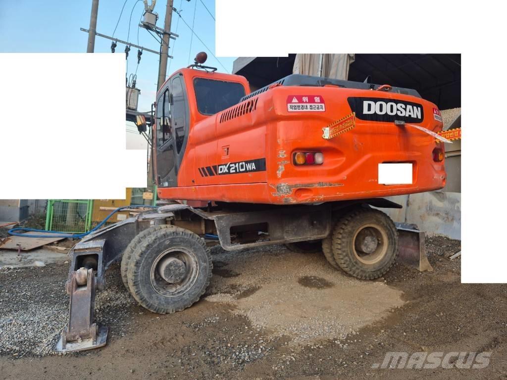 Doosan DX210W Koparki kołowe