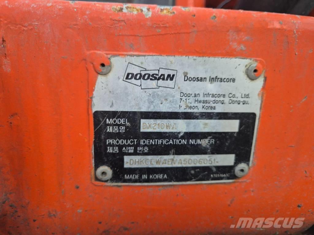 Doosan DX210W Koparki kołowe