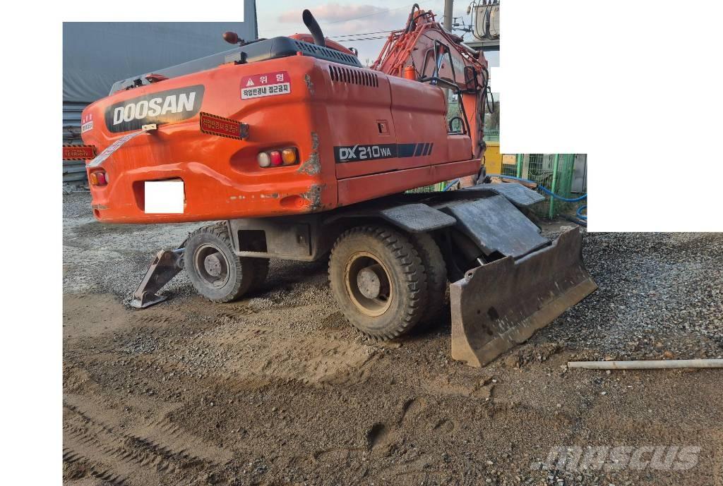 Doosan DX210W Koparki kołowe