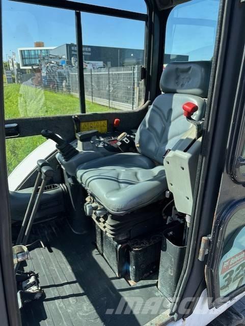 Bobcat 328 Minikoparki