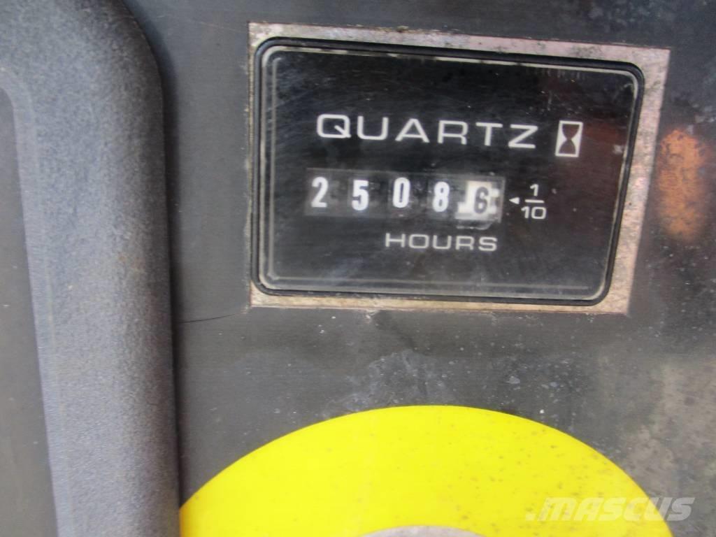 JLG 340 AJ (511) Kompaktowe samojezdne wysięgniki podnośnikowe