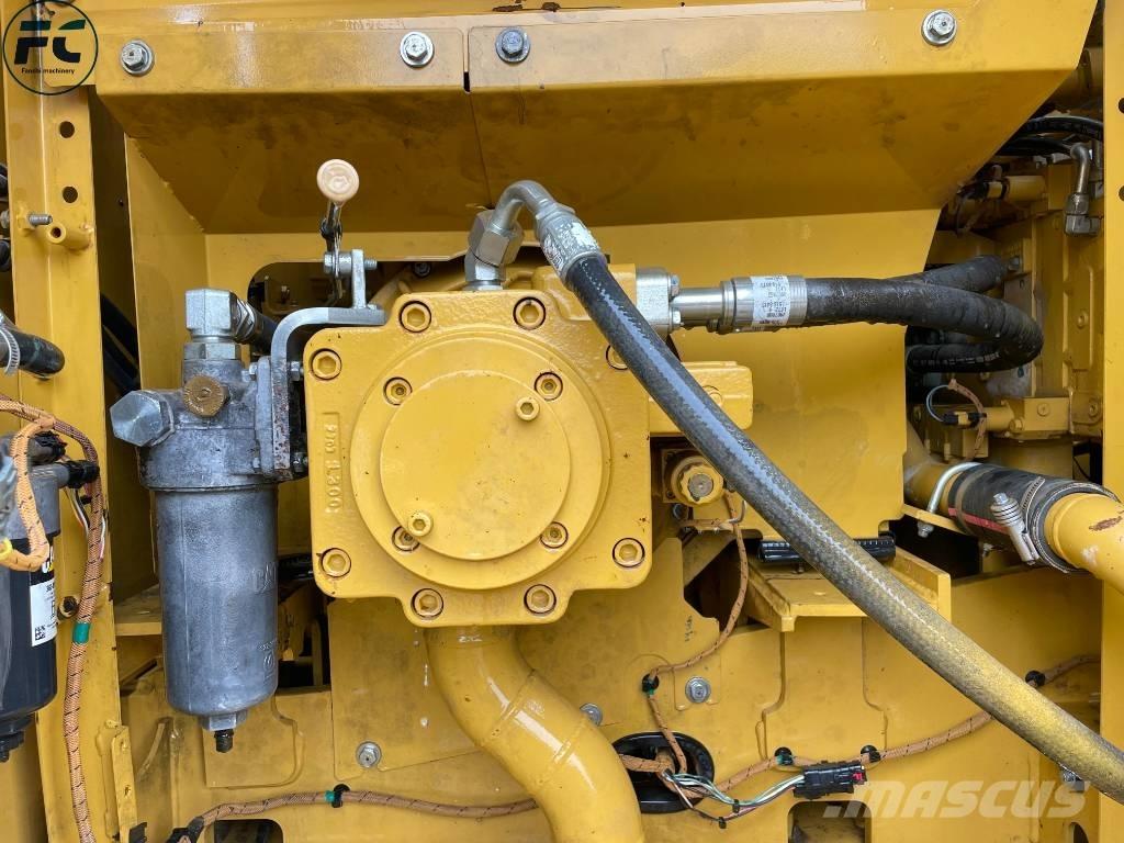 CAT 320 Koparki gąsienicowe