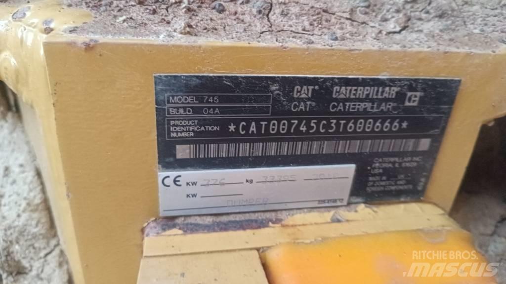 CAT 745 Wozidła przegubowe