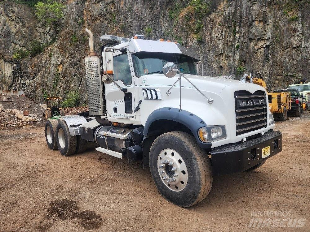 Mack GU713 GRANITE Pojazdy pod zabudowę