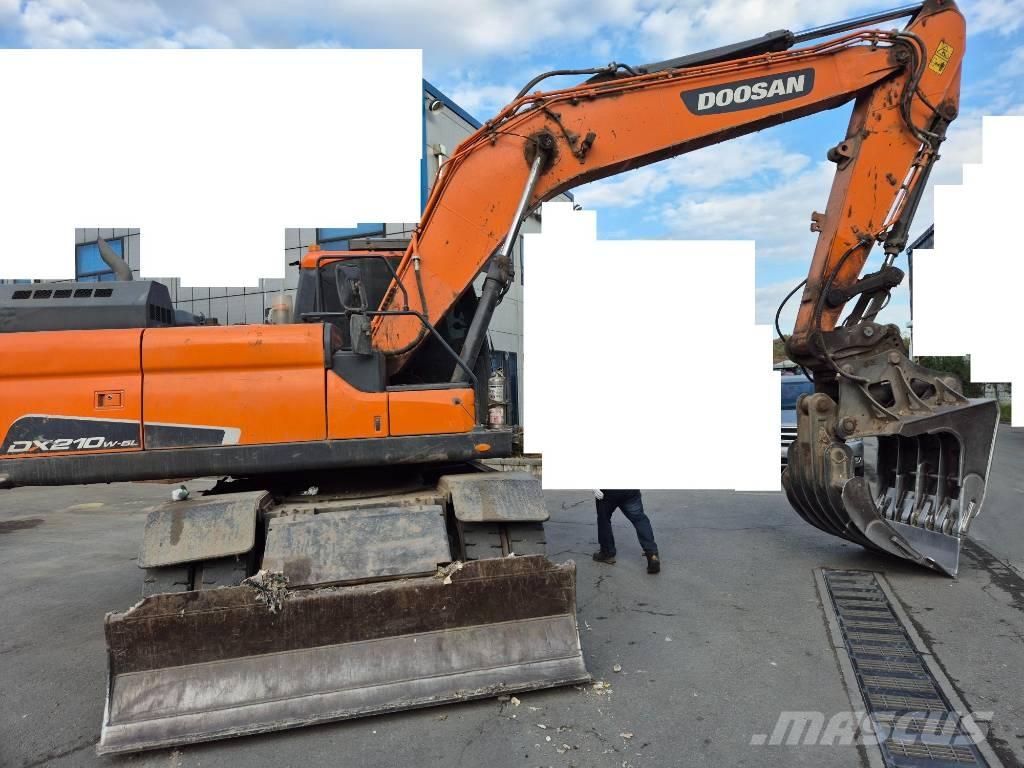 Doosan DX 210 W Koparki kołowe