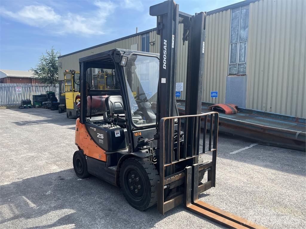 Doosan G25E-5 Wózki LPG