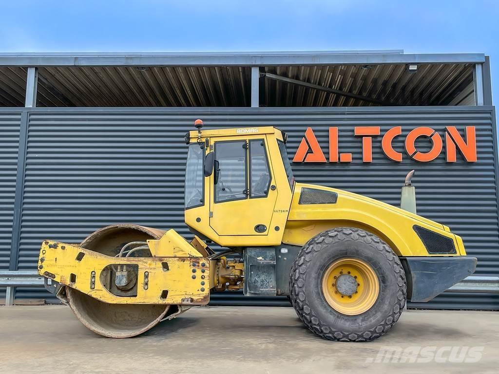 Bomag BW 213 DH-4 Walce jednobębnowe