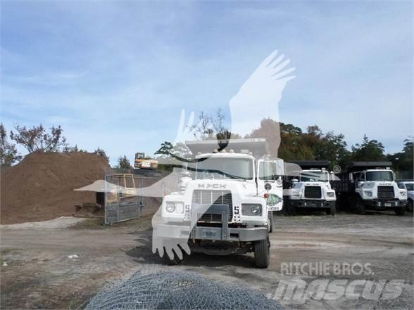 Mack DM600 Maszyny budowlane - Inne