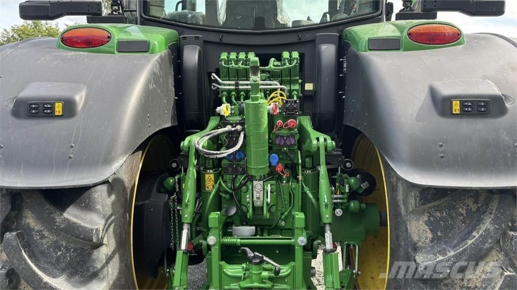 John Deere 6R215 Ciągniki rolnicze