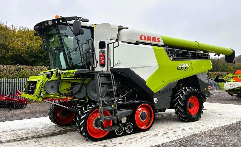 CLAAS Lexion 8900 TT Kombajny zbożowe