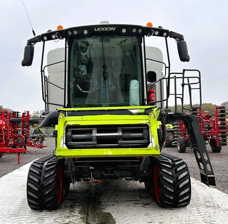 CLAAS Lexion 8900 TT Kombajny zbożowe
