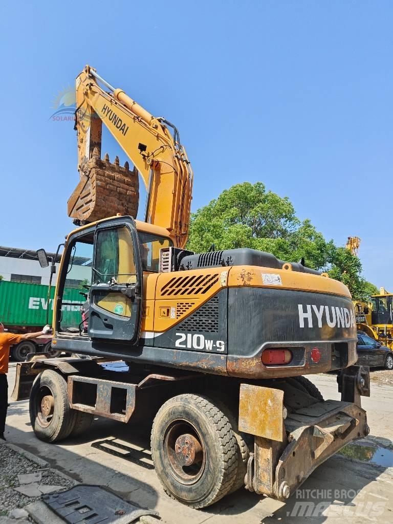 Hyundai R210W-9 Koparki kołowe