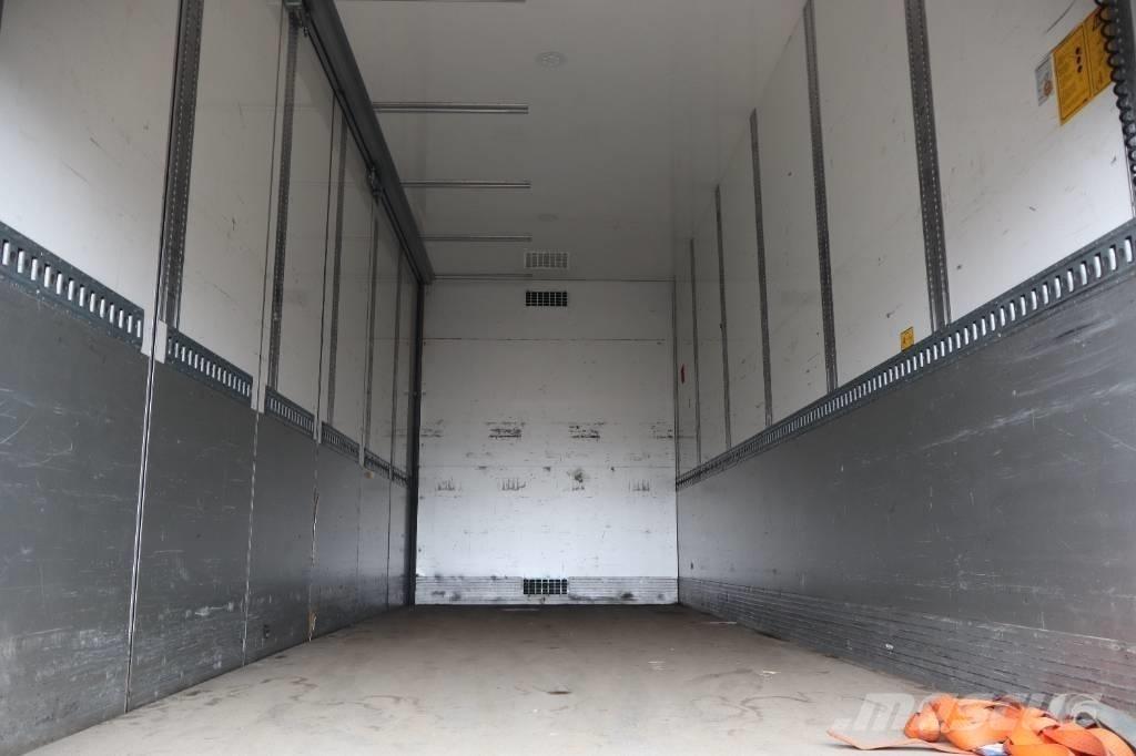 Volvo FM Serie 2595 Samochody ciężarowe ze skrzynią zamkniętą