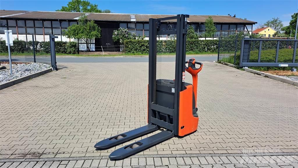 Linde L12- BR1172 Wózki widłowe unoszące z dyszlem