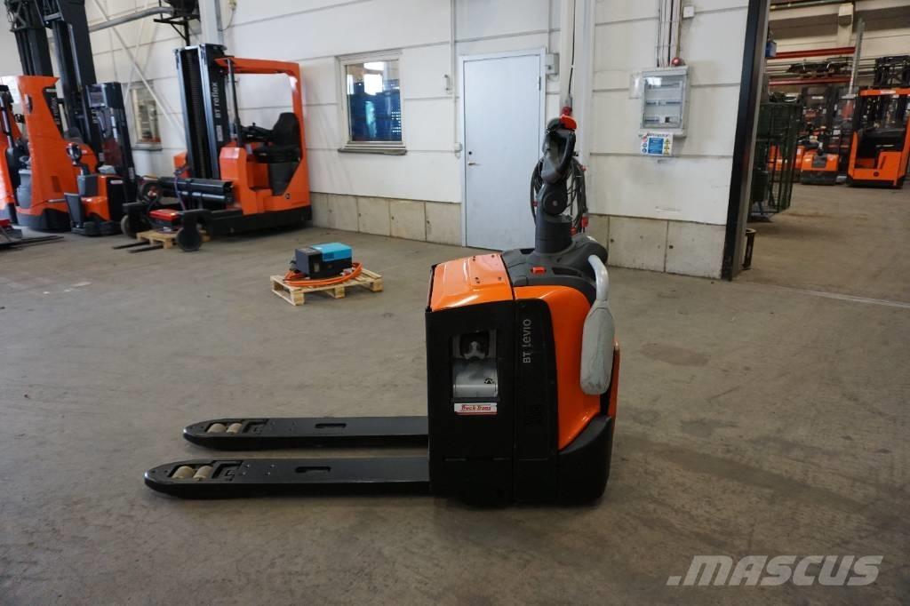 Toyota LPE220 Wózki widłowe unoszące z platformą dla operatora