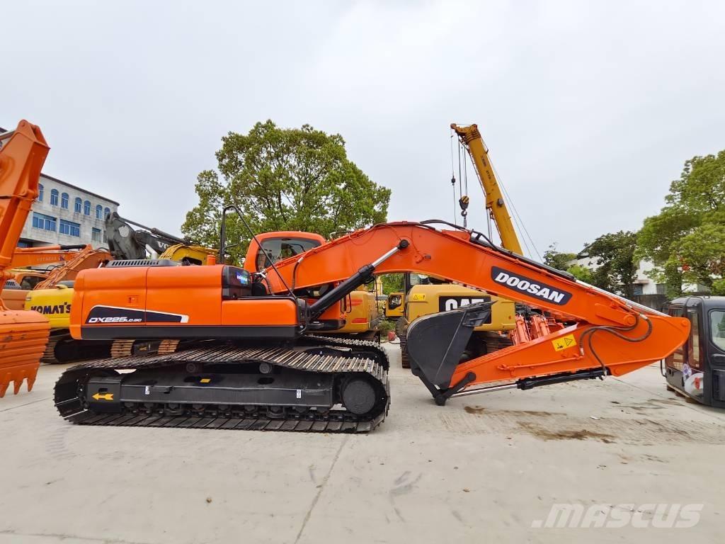Doosan DX 225 LC Koparki gąsienicowe