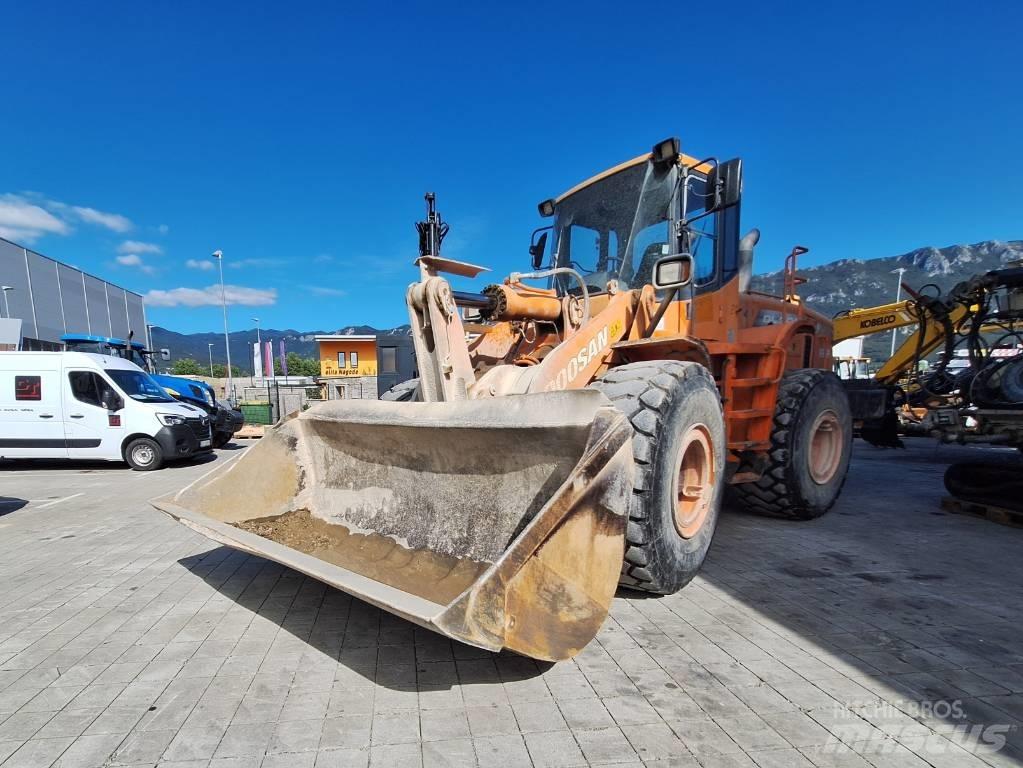Doosan DL 300 Ładowarki kołowe