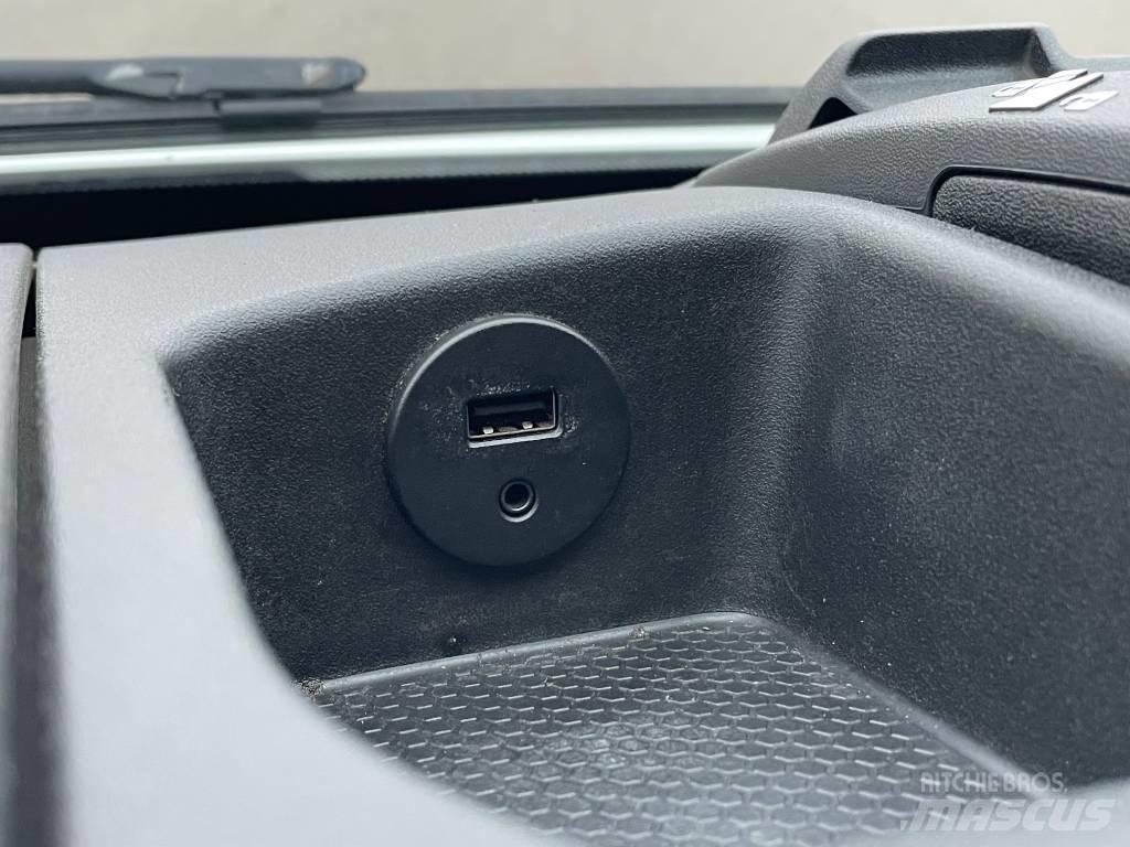 Iveco Daily Samochody dostawcze ze skrzynią zamkniętą