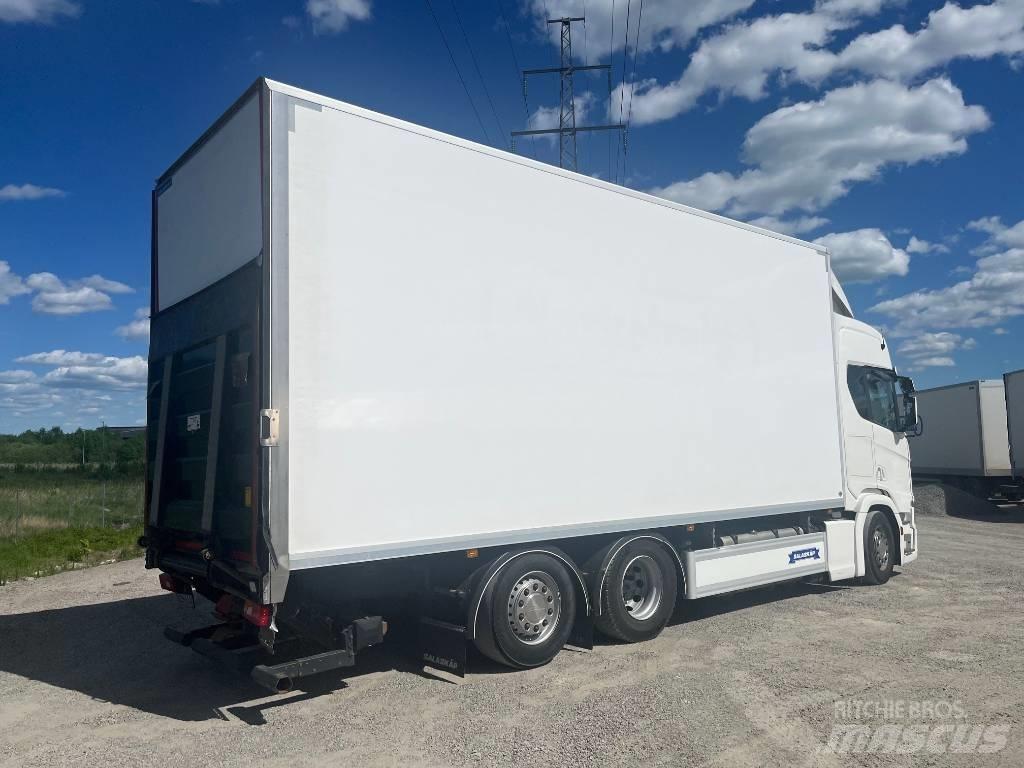 Scania R540B6X2*4NB Samochody ciężarowe ze skrzynią zamkniętą