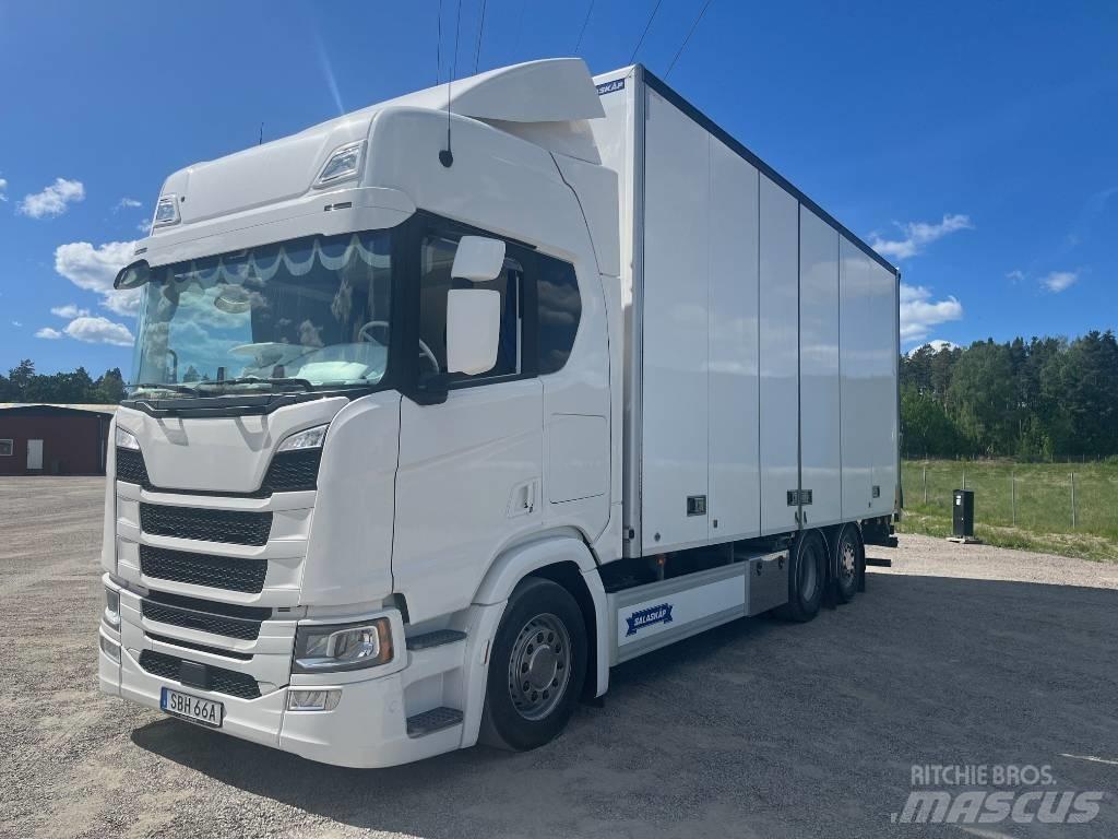 Scania R540B6X2*4NB Samochody ciężarowe ze skrzynią zamkniętą