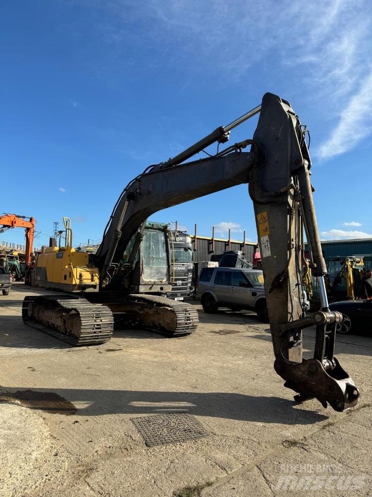 Volvo EC 220 DL Koparki gąsienicowe