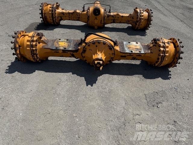 CASE 821 E AXLES Mosty, wały i osie