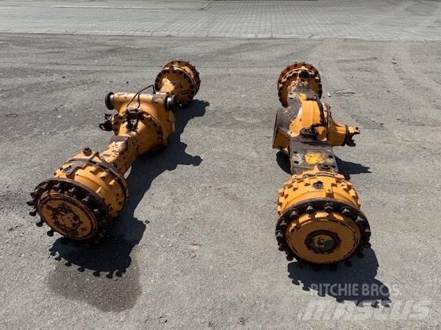 CASE 821 E AXLES Mosty, wały i osie