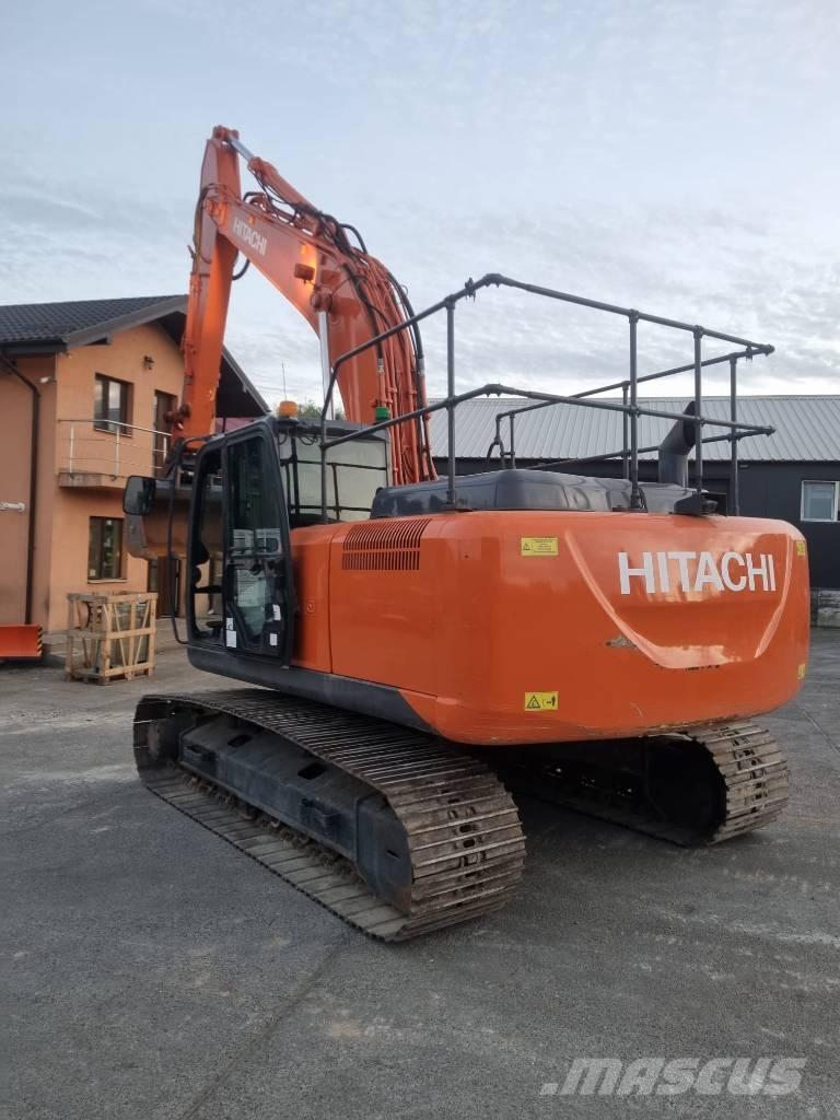 Hitachi 210 Koparki gąsienicowe